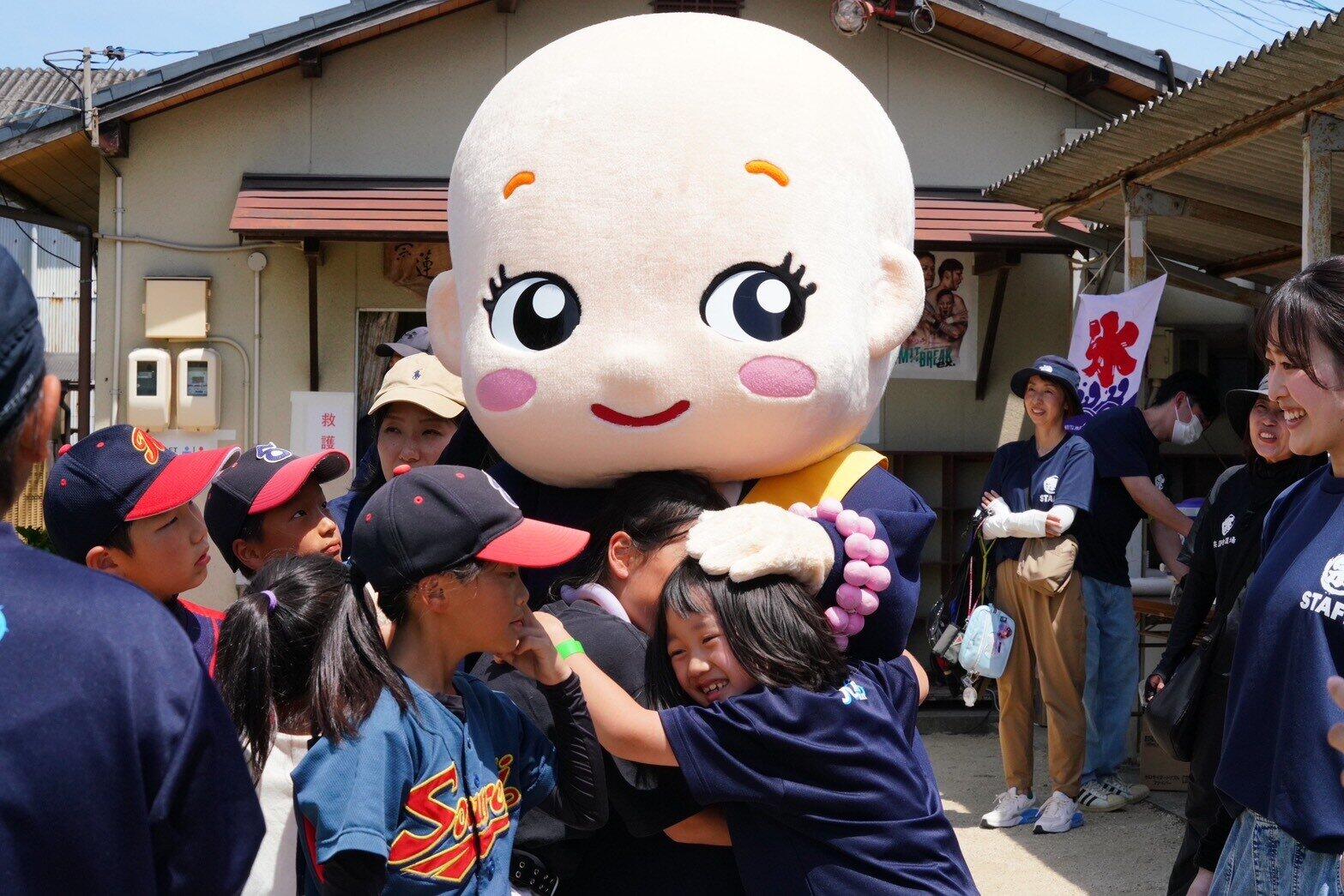 ゆるキャラと子供たち